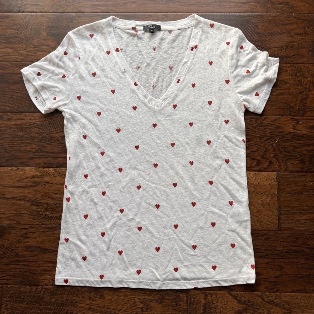 Rails vneck tshirt hearts sz XS